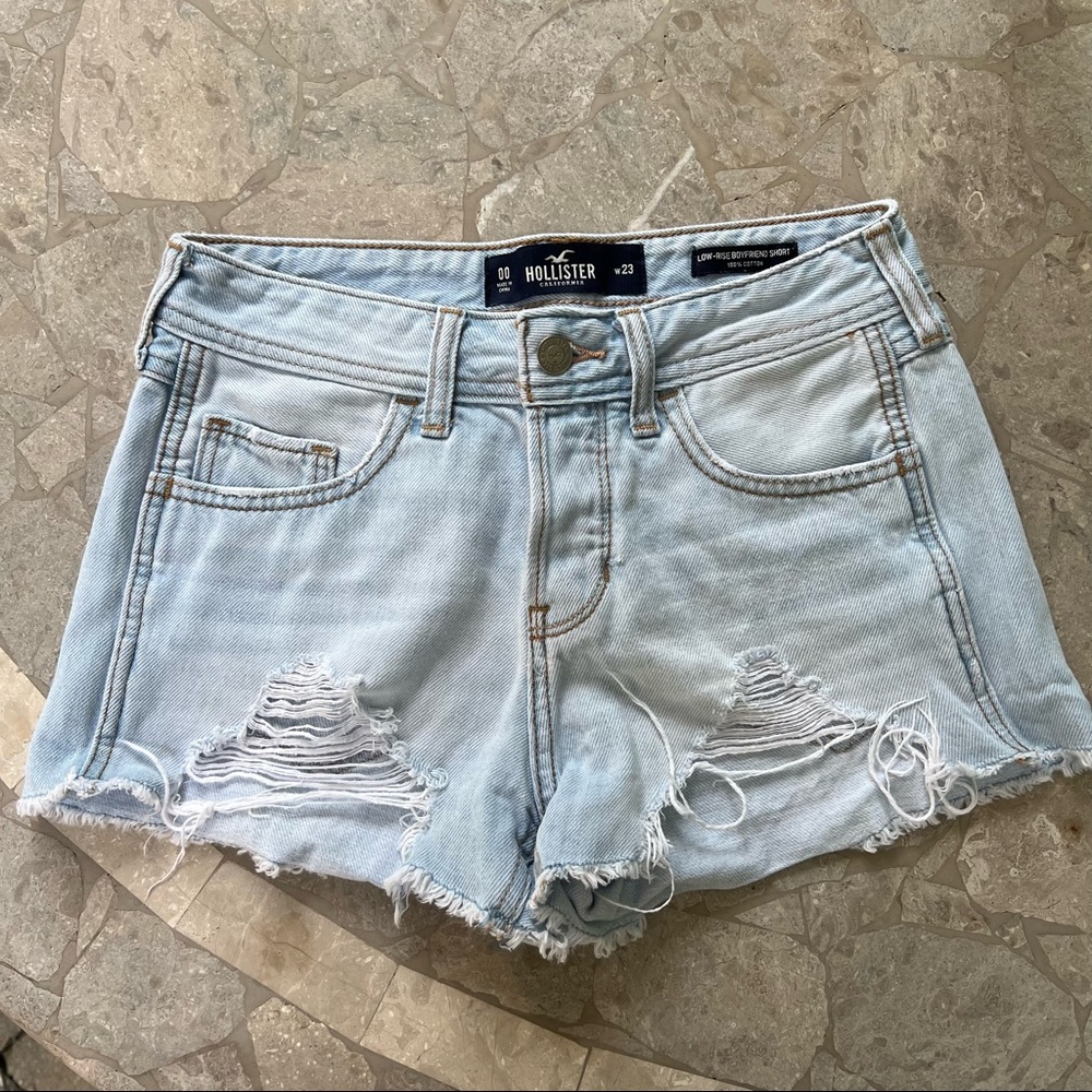 Hollister light blue low-rise boyfriend jean shorts